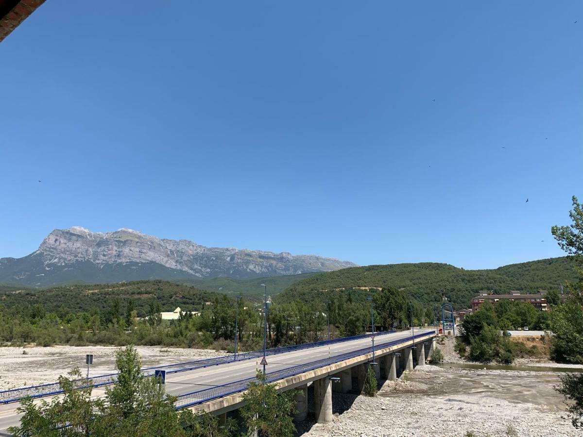 Apartamento Somos Aínsa Εξωτερικό φωτογραφία